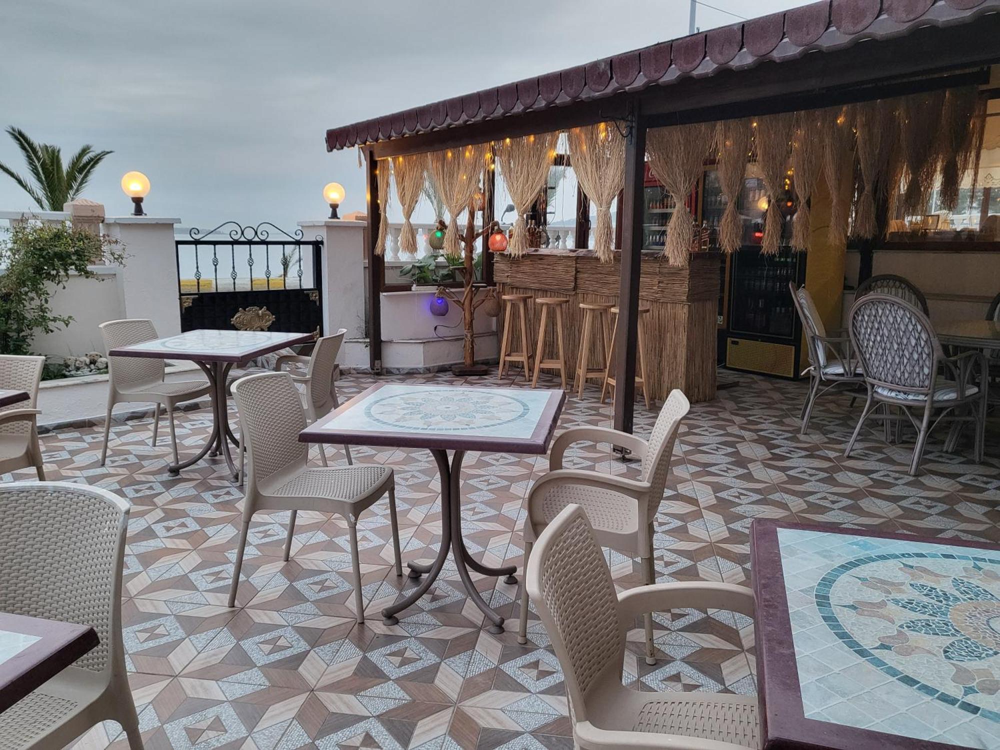 Soezer Otel Айвалык Экстерьер фото