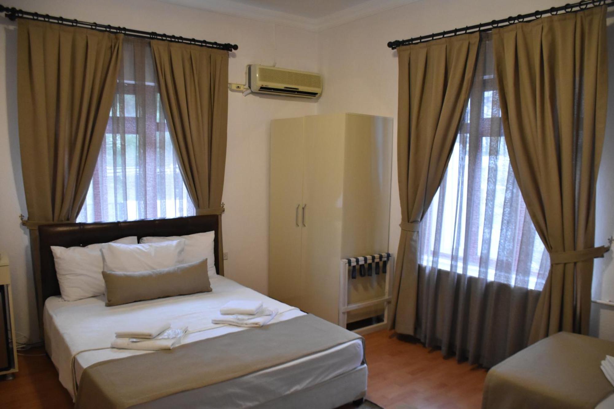 Soezer Otel Айвалык Экстерьер фото